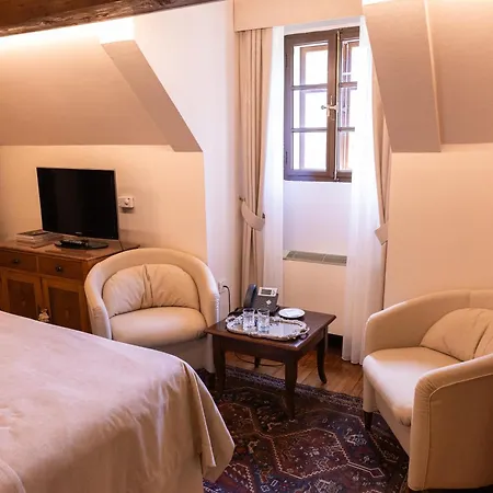 Kendov Dvorec 5* Spodnja Idrija