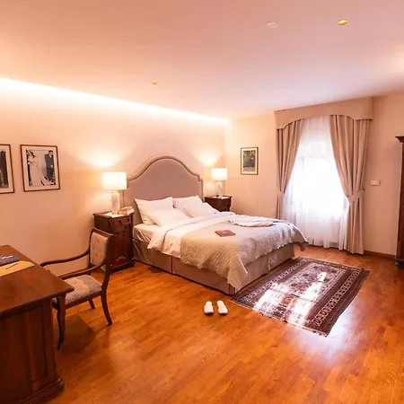 Kendov Dvorec Spodnja Idrija