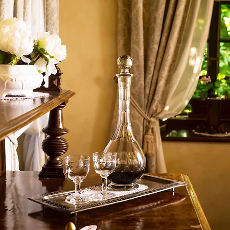 Hotell Kendov Dvorec Spodnja Idrija