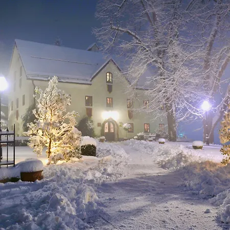 Kendov Dvorec Hotel Spodnja Idrija