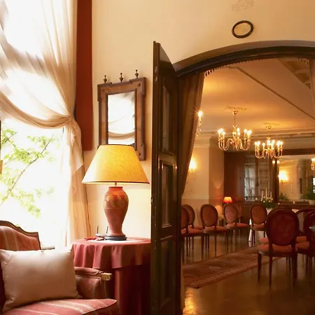 Kendov Dvorec Hotel Spodnja Idrija