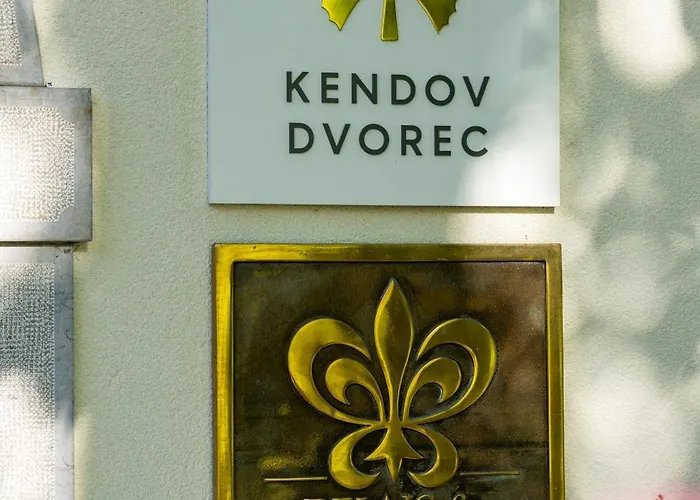 Kendov Dvorec Hotel Spodnja Idrija