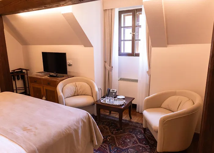 Kendov Dvorec 5* Spodnja Idrija