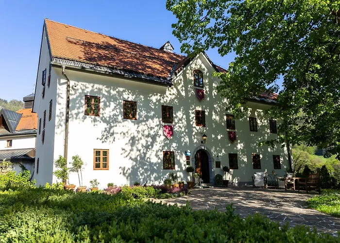 Kendov Dvorec 5* Spodnja Idrija