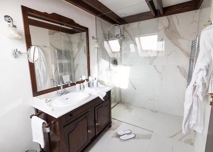 Kendov Dvorec 5* Spodnja Idrija