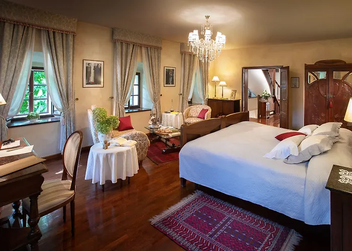 Kendov Dvorec Hotel Spodnja Idrija