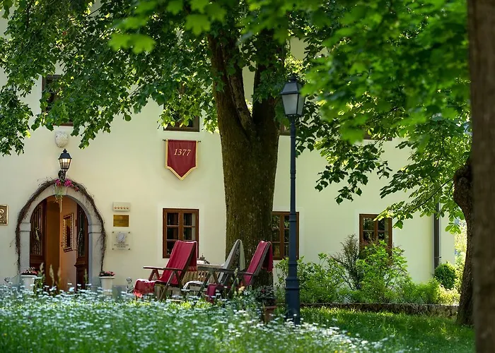 Kendov Dvorec Hotel 5*